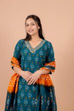Gulnaar Green Embroidered Kurta Pant Dupatta Set for Women - Image 2