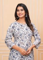 Elegant Short Kurti - Perfect for Casual Wear - Image 4